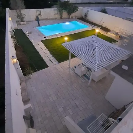 Ginevra Bed & Breakfast 3*